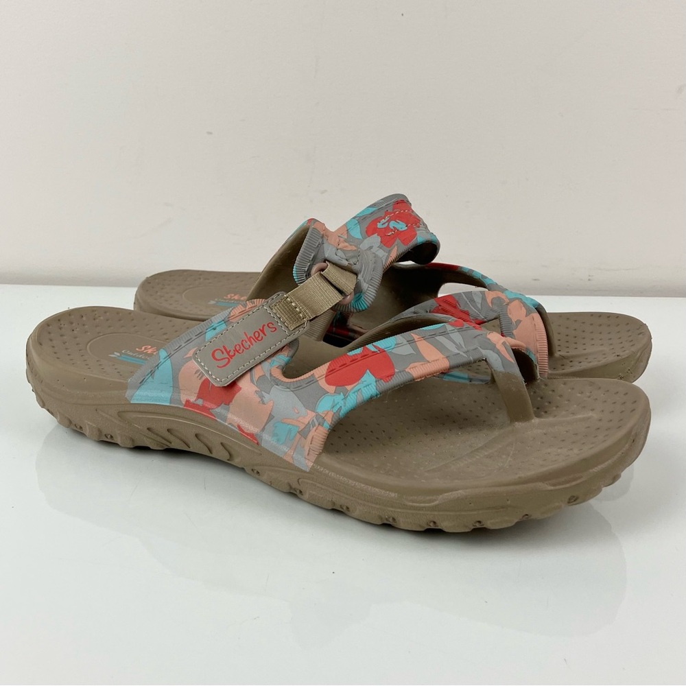 Skechers Women’s Size 11.0 Cali Gear Reggae Taupe Multi Floral Sandals Toe Loop